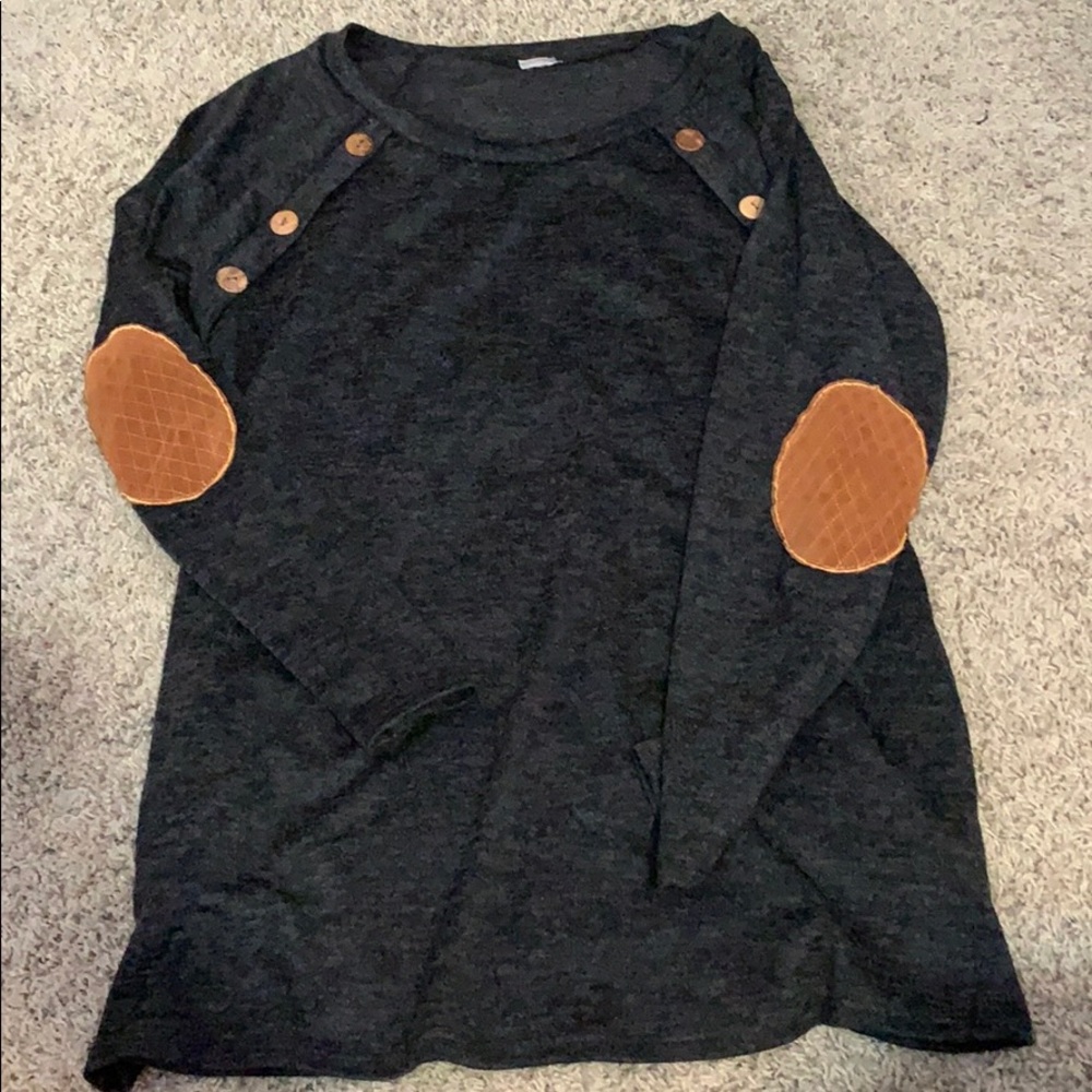 Long sleeve soft top